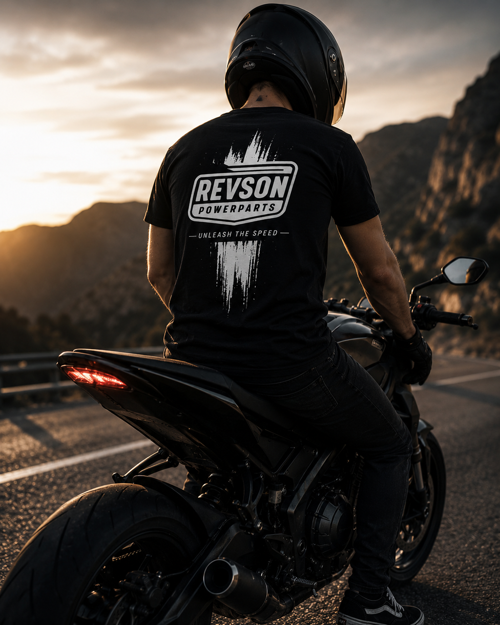 REVSON Signature T-Shirt – Black